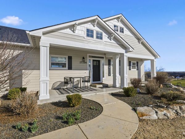 27204 Serenity Ln, Caldwell, ID 83607