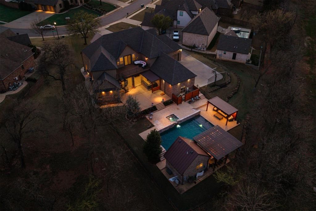 3301 Hidden Leaf Drive, Edmond, OK 73012 Main Photo