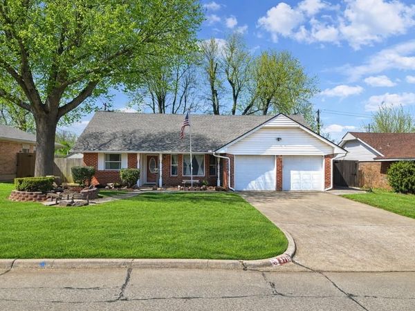 3719 Bella Vista Drive, Midwest City, OK 73110