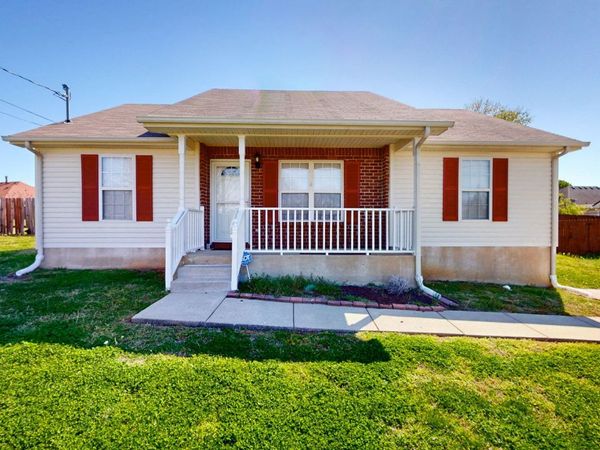 412 Barking Dr, Smyrna, TN 37167