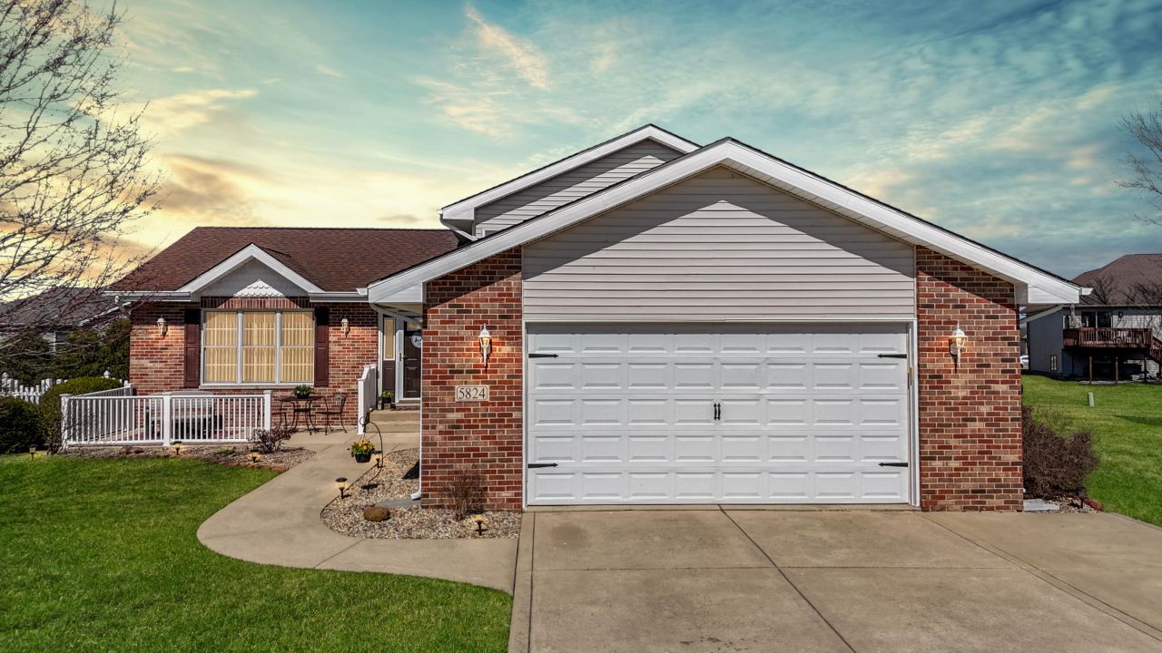 5824 Arrowhead Court, Schererville, IN 46375 Main Photo