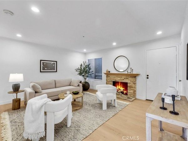 12121 Centralia Street, Unit 302, Lakewood, CA 90715