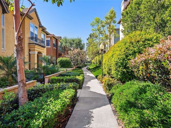 29 Roseville, Irvine, CA 92602