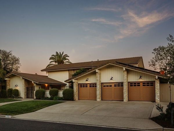 11042 Hunting Horn Drive, North Tustin, CA 92705