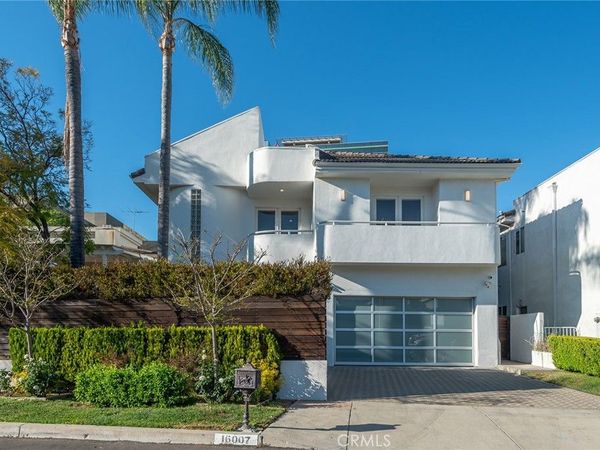 16007 Dickens, Encino, CA 91436