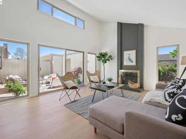 3201 Phoenix Ln, Alameda, CA 94502