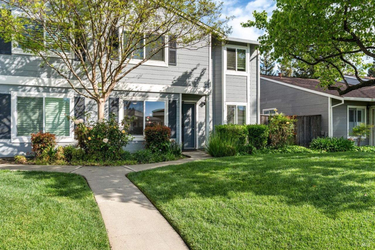 131 Cambridge Drive, Vacaville, CA 95687 Main Photo