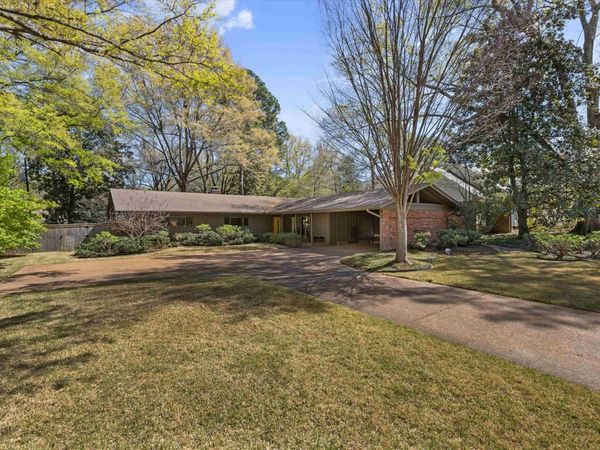 140 S GROVE PARK RD, Memphis, TN 38117