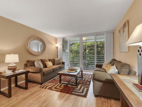 9440 Live Oak Place, Unit 402, Davie, FL 33324