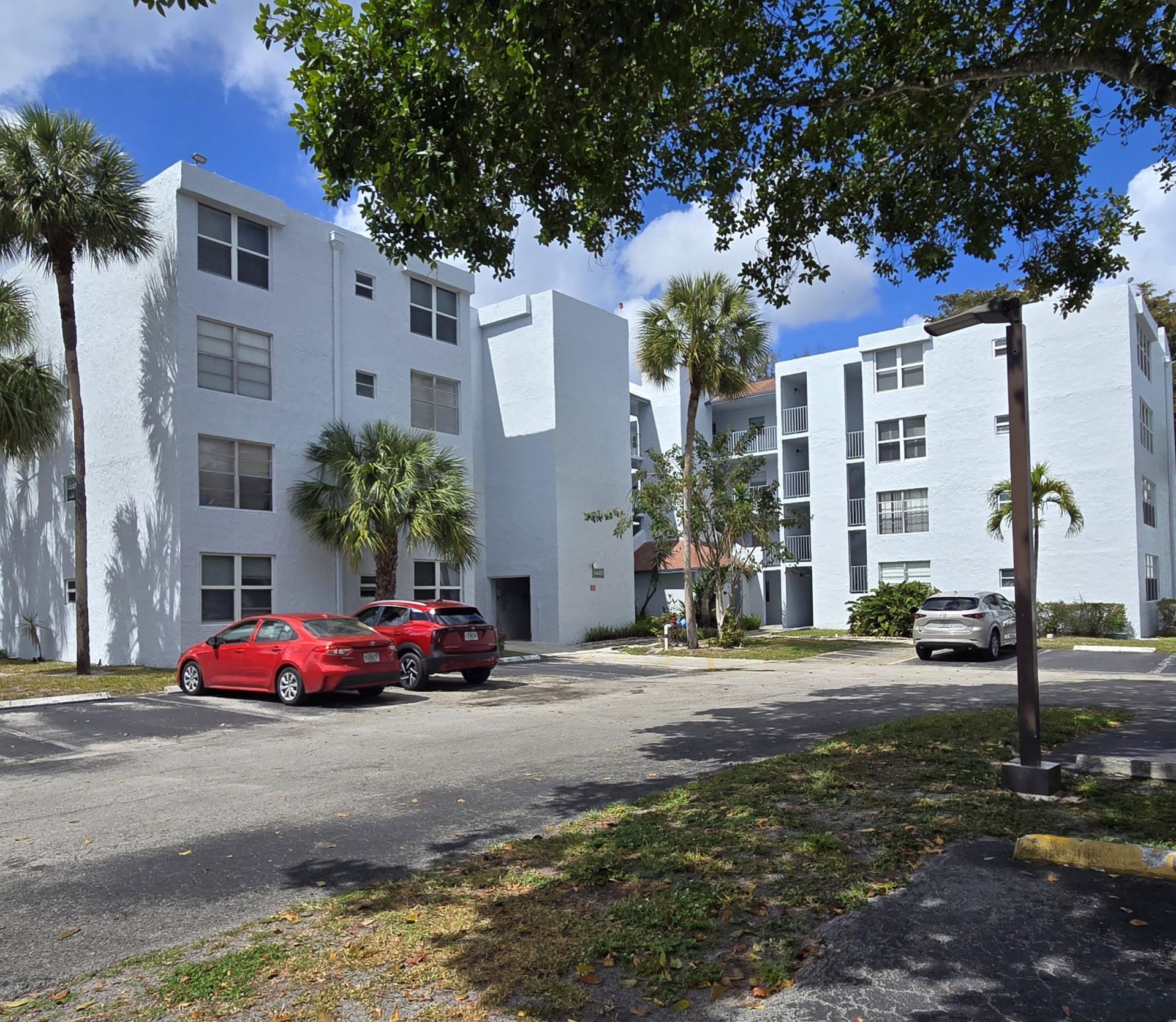 9440 Live Oak Place, Unit 402, Davie, FL 33324 Photo