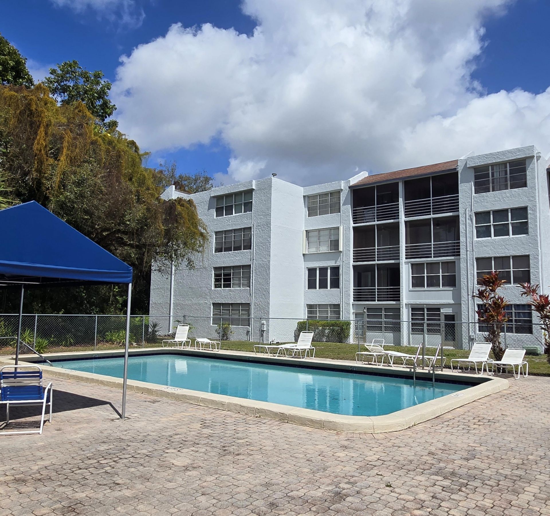 9440 Live Oak Place, Unit 402, Davie, FL 33324 Photo