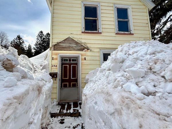 258 Hill Street, Ishpeming, MI 49849