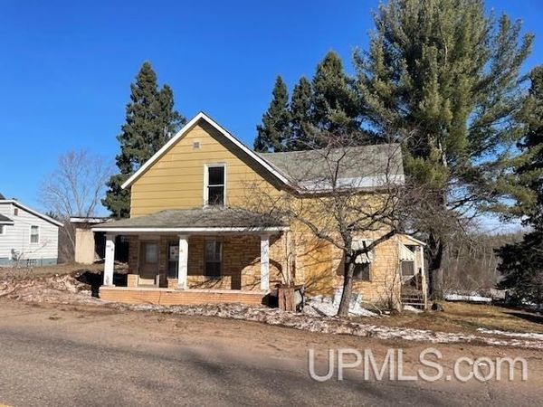 162 Saginaw Street, Ishpeming, MI 49849