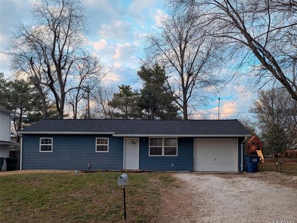 17 Warsen Avenue, Wentzville, MO 63385