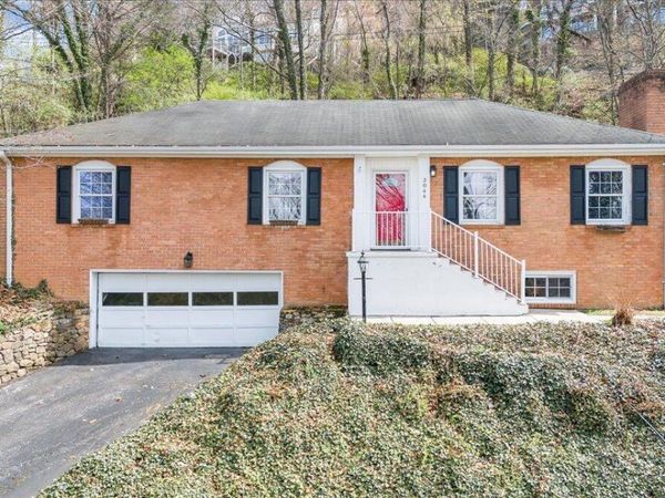 3044 Burnleigh RD SW, Roanoke, VA 24014