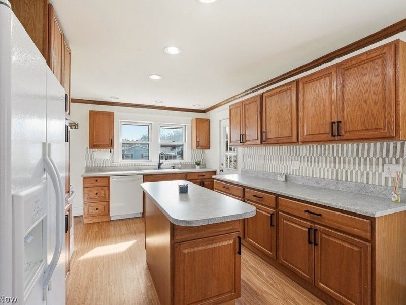 2410 Munroe Falls Avenue , Cuyahoga Falls, OH 44221 Photo 18