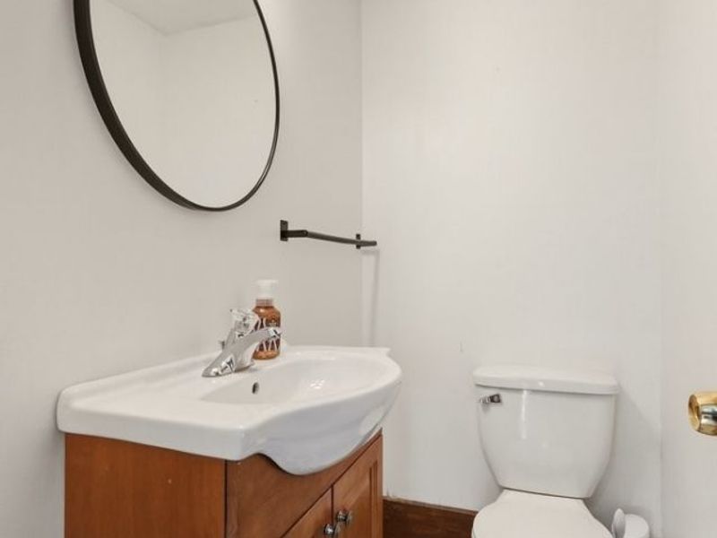 2410 Munroe Falls Avenue , Cuyahoga Falls, OH 44221 Photo 23