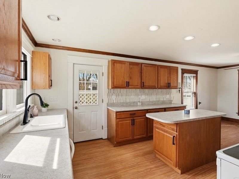 2410 Munroe Falls Avenue , Cuyahoga Falls, OH 44221 Photo 24