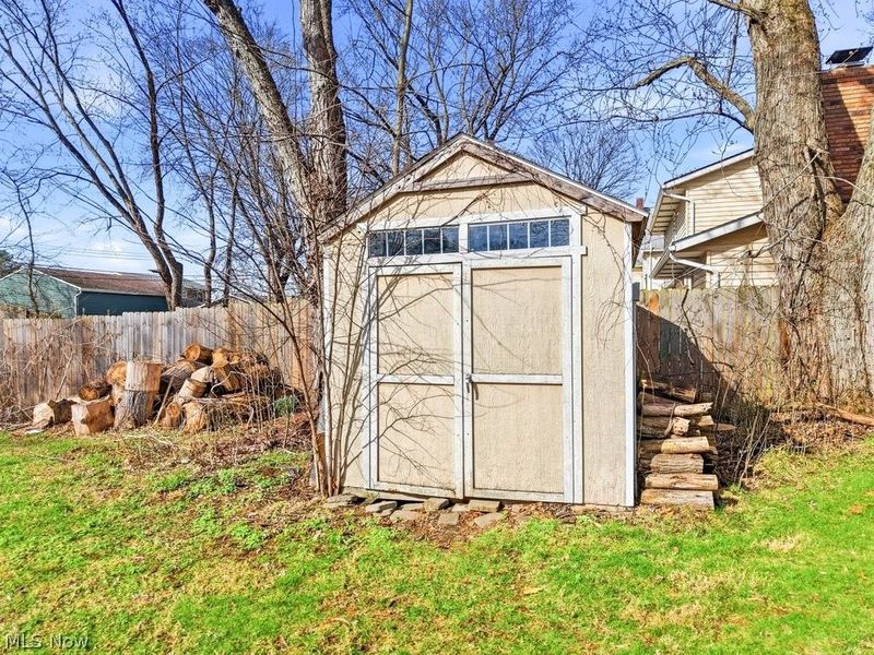 2410 Munroe Falls Avenue , Cuyahoga Falls, OH 44221 Photo 7