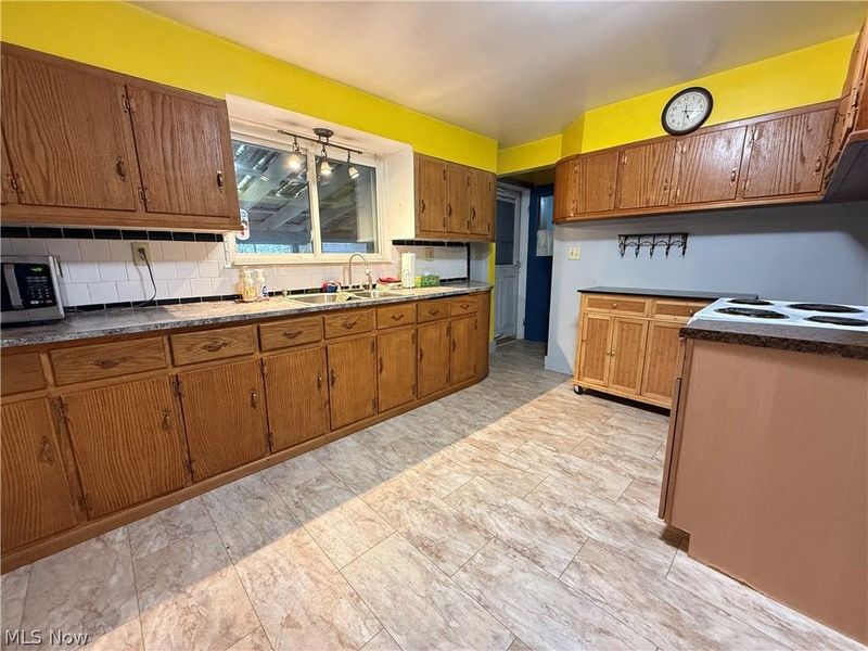 2117 Kinsman Road NW, North Bloomfield, OH 44450 Photo 18