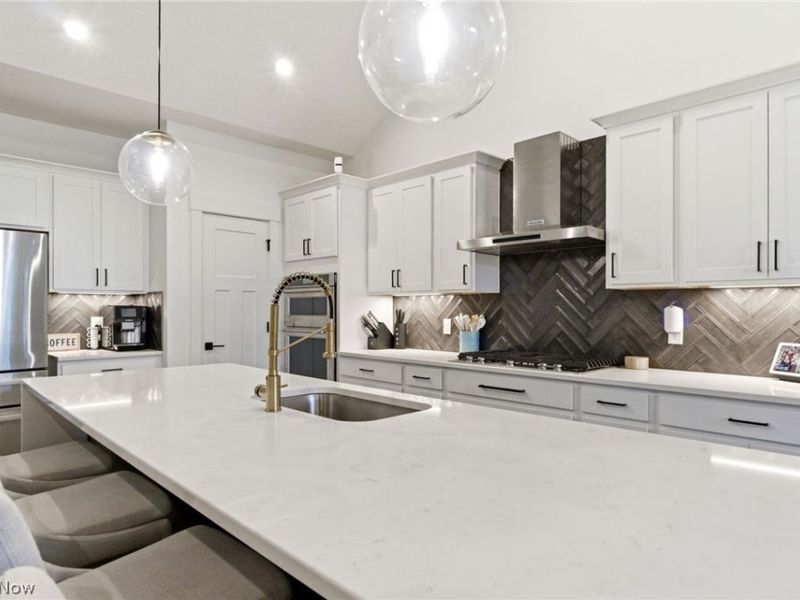 11201 Creek View Way , Columbia Station, OH 44028 Photo 10