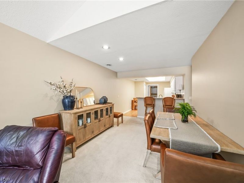 8181 Cyrus Lane, Sagamore Hills, OH 44067 Photo 11