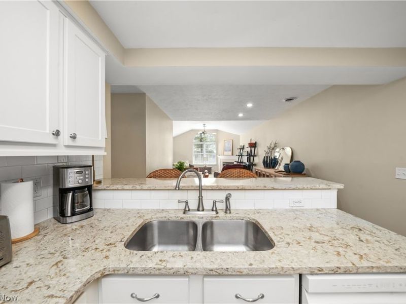 8181 Cyrus Lane , Sagamore Hills, OH 44067 Photo 16