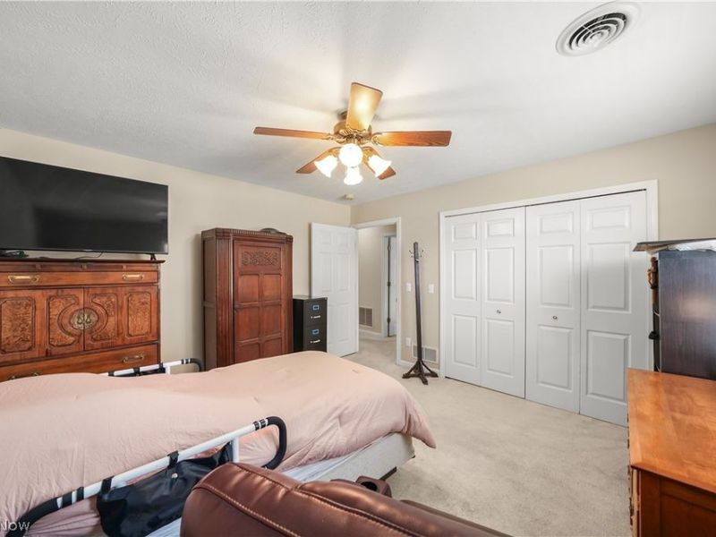 8181 Cyrus Lane , Sagamore Hills, OH 44067 Photo 22