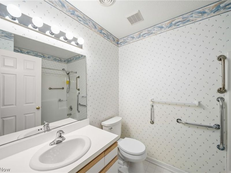 8181 Cyrus Lane , Sagamore Hills, OH 44067 Photo 23