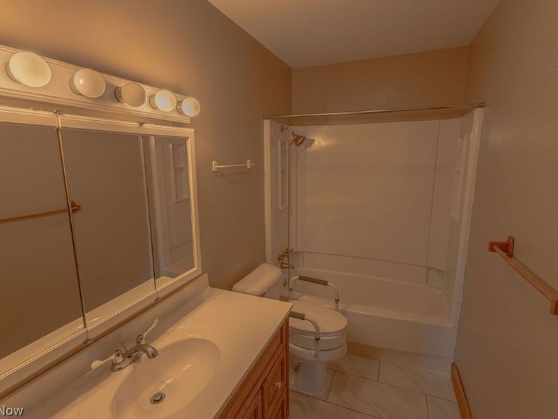 143 Riverview Drive , Marietta, OH 45750 Photo 17