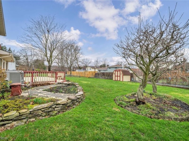 29400 Vita Lane, North Olmsted, OH 44070 Photo 32