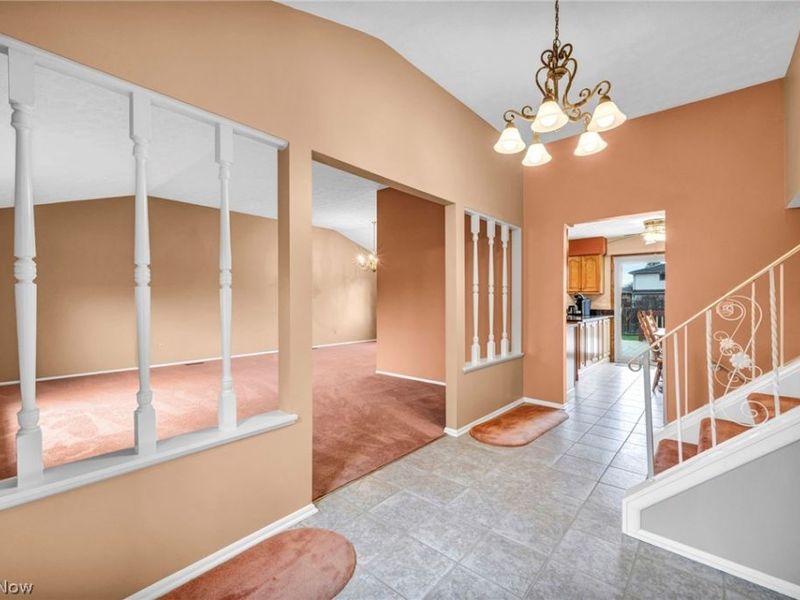 29400 Vita Lane, North Olmsted, OH 44070 Photo 5