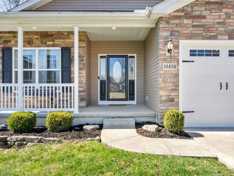 10458 Dogwood Drive, Aurora, OH 44202 Photo 4