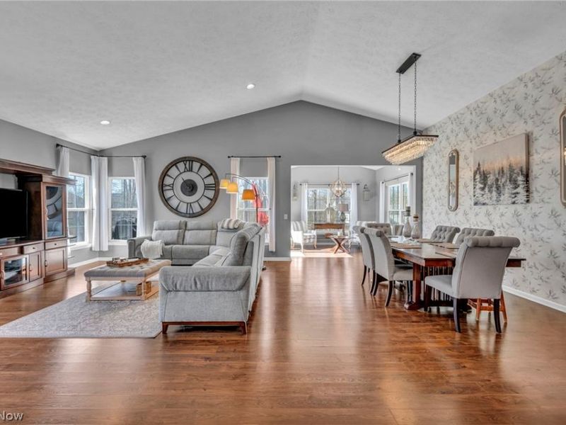 10458 Dogwood Drive, Aurora, OH 44202 Photo 5