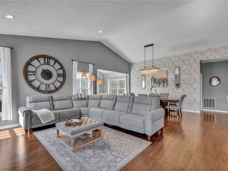 10458 Dogwood Drive, Aurora, OH 44202 Photo 6