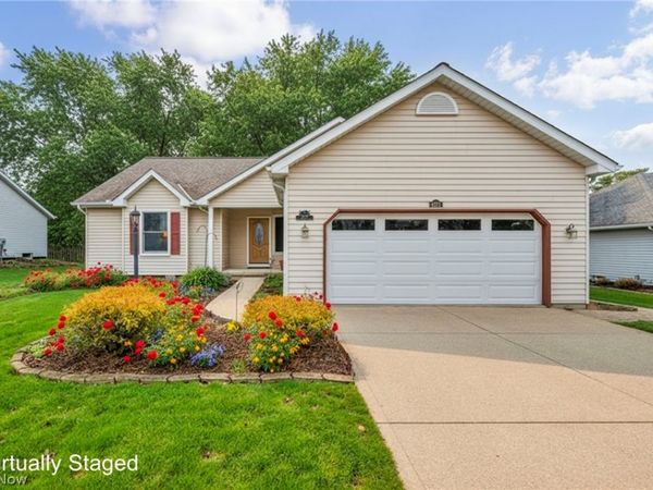 4171 Sterling Station Drive, Brunswick, OH 44212