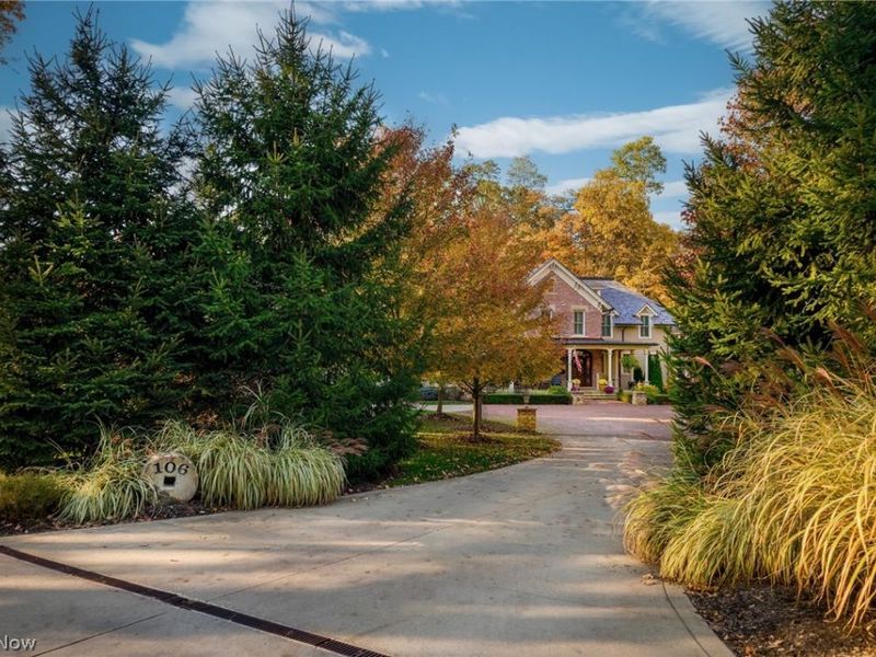 106 W Washington Street , Chagrin Falls, OH 44022 Photo 3