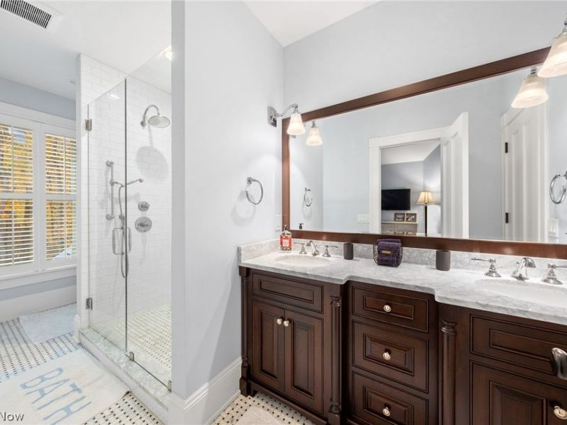 106 W Washington Street , Chagrin Falls, OH 44022 Photo 39