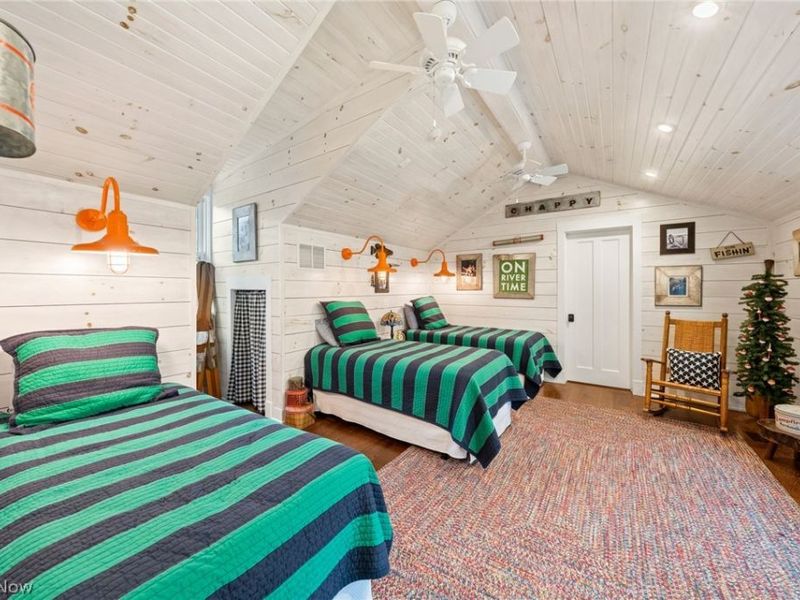 106 W Washington Street , Chagrin Falls, OH 44022 Photo 42