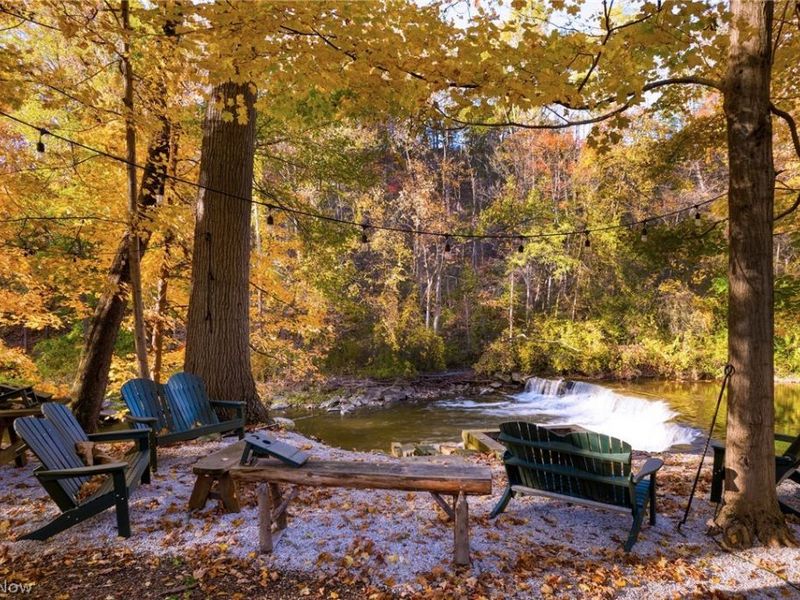 106 W Washington Street , Chagrin Falls, OH 44022 Photo 49