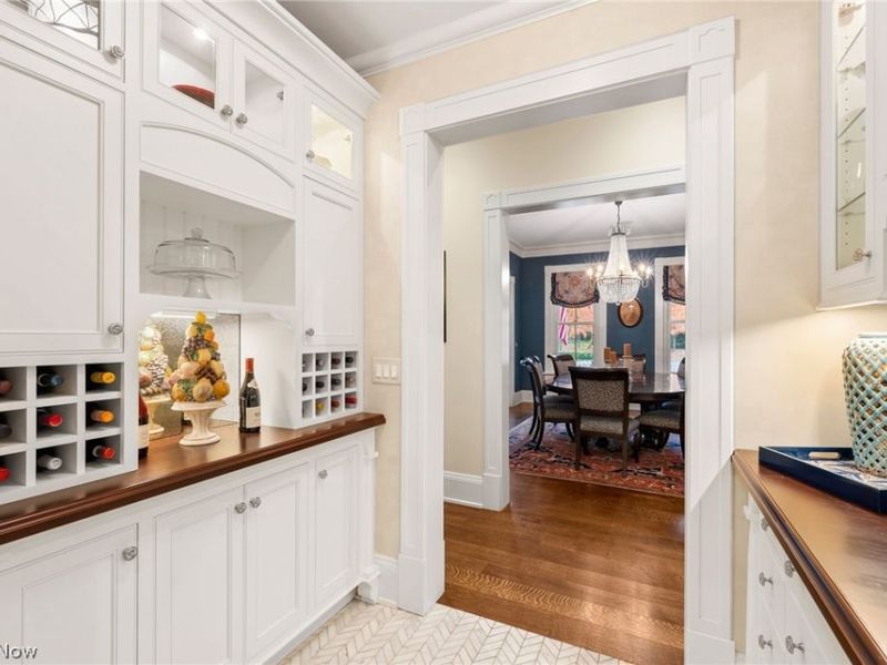 106 W Washington Street , Chagrin Falls, OH 44022 Photo 9