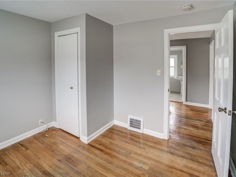 4872 Oakland Drive, Lyndhurst, OH 44124 Photo 17