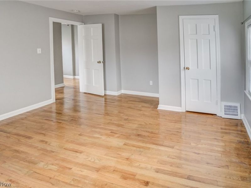 4872 Oakland Drive, Lyndhurst, OH 44124 Photo 19