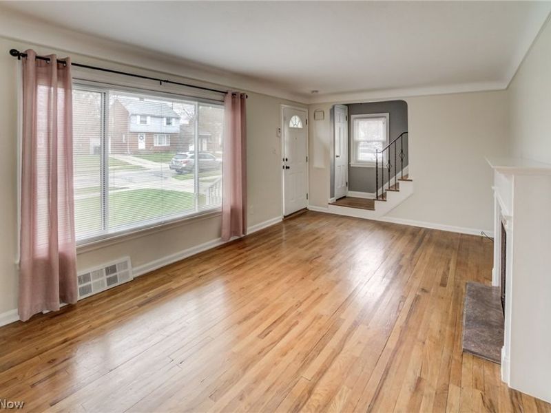 4872 Oakland Drive, Lyndhurst, OH 44124 Photo 5