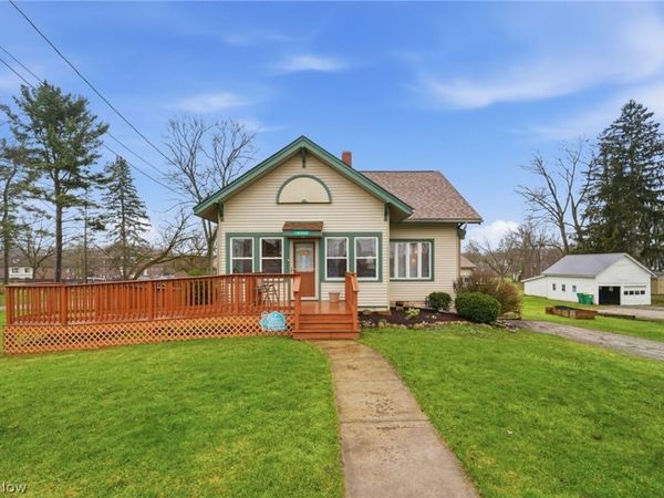 16095 E High Street , Middlefield, OH 44062