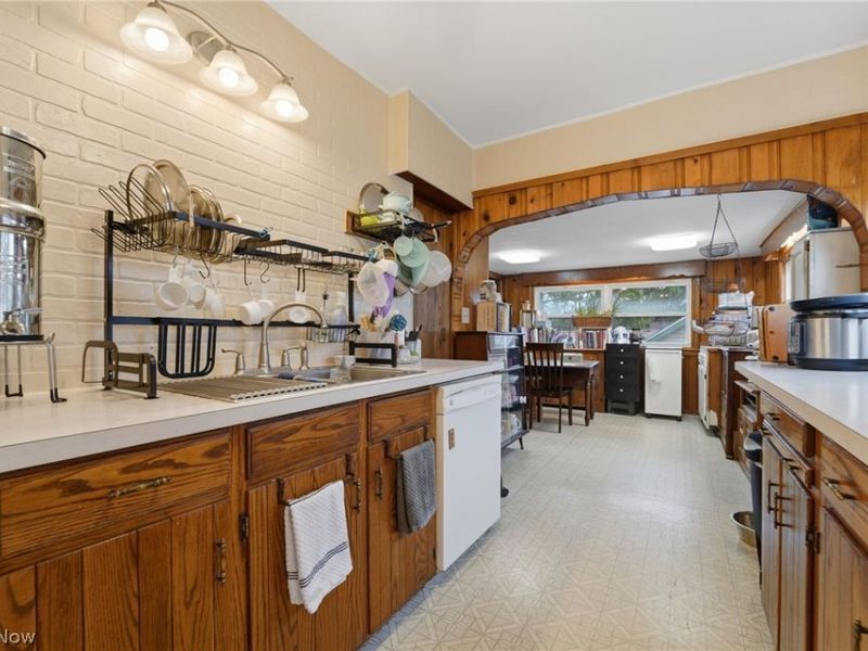 16095 E High Street , Middlefield, OH 44062 Photo 10