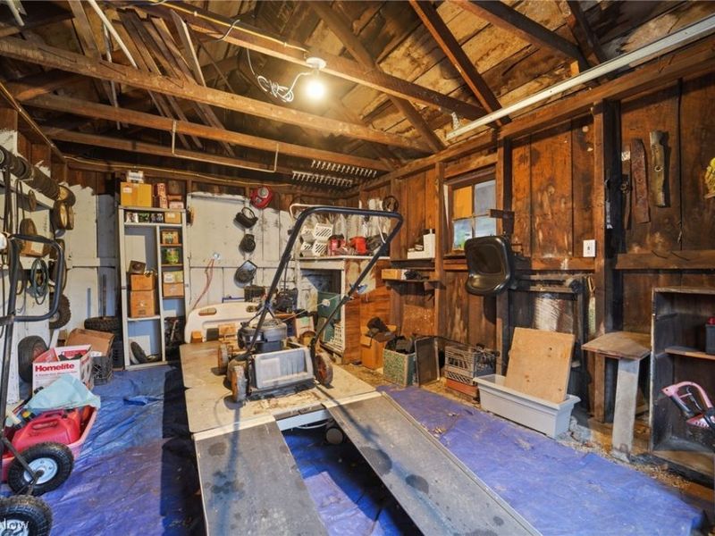 16095 E High Street , Middlefield, OH 44062 Photo 31