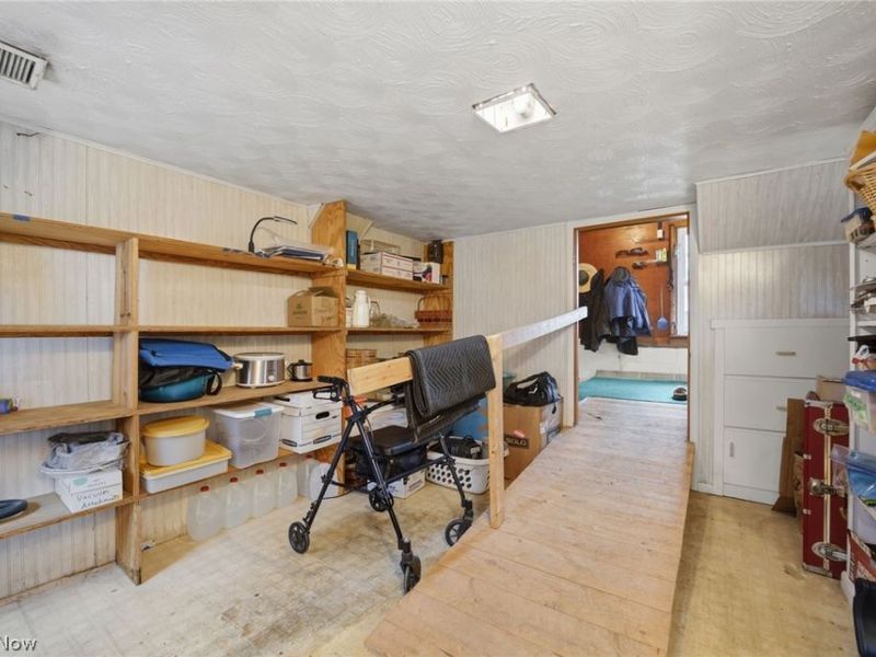 16095 E High Street , Middlefield, OH 44062 Photo 33