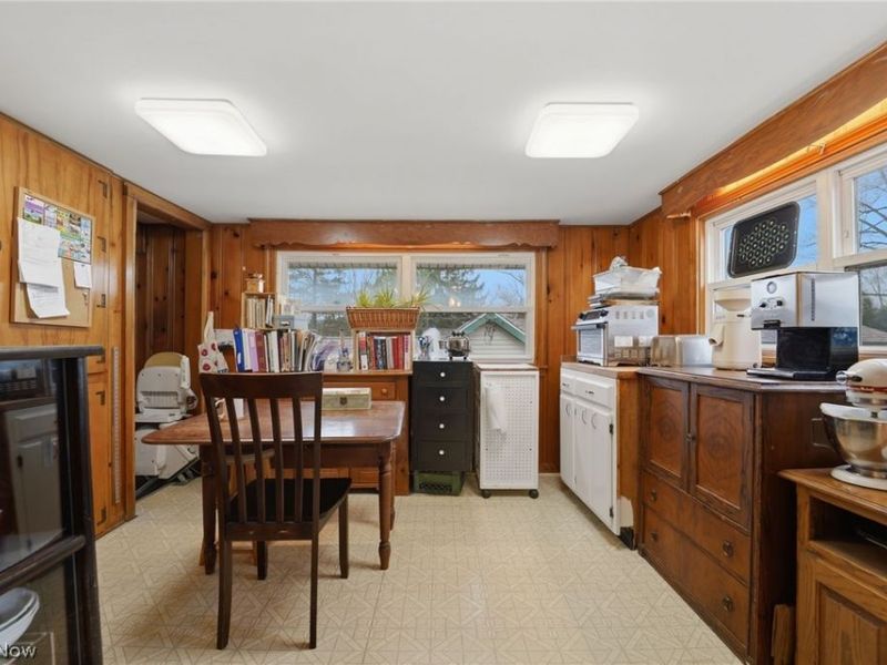 16095 E High Street , Middlefield, OH 44062 Photo 9