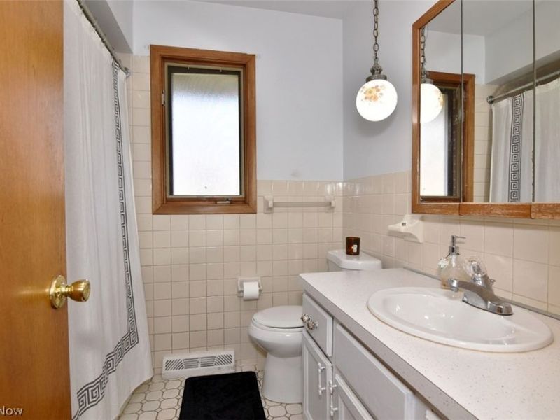 115 E 211th Street, Euclid, OH 44123 Photo 18